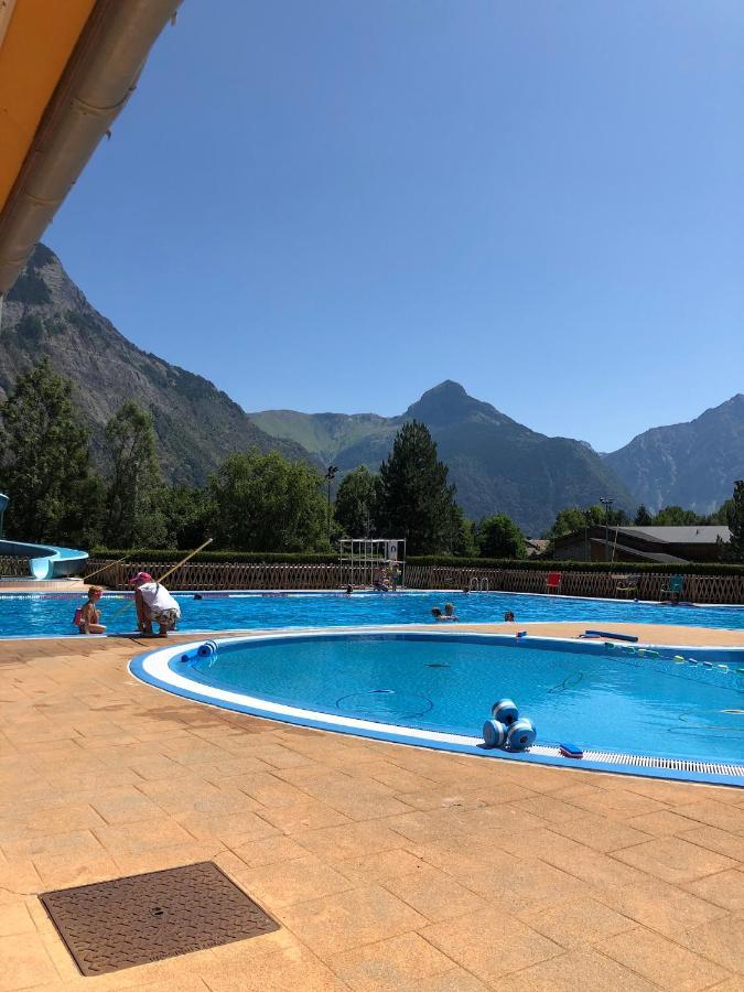 La maison de la montagne Le Bourg-dʼOisans Extérieur photo